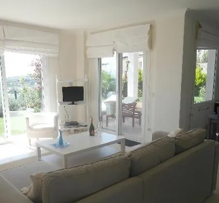Denize Sifir Luex Villa